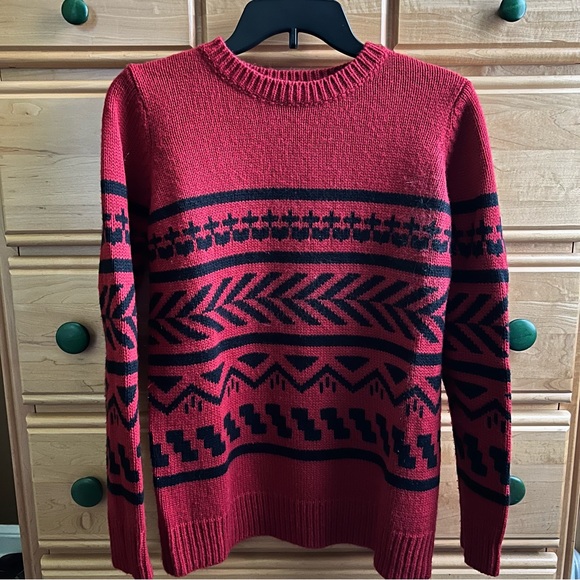 Forever 21 Sweater - Picture 2 of 4